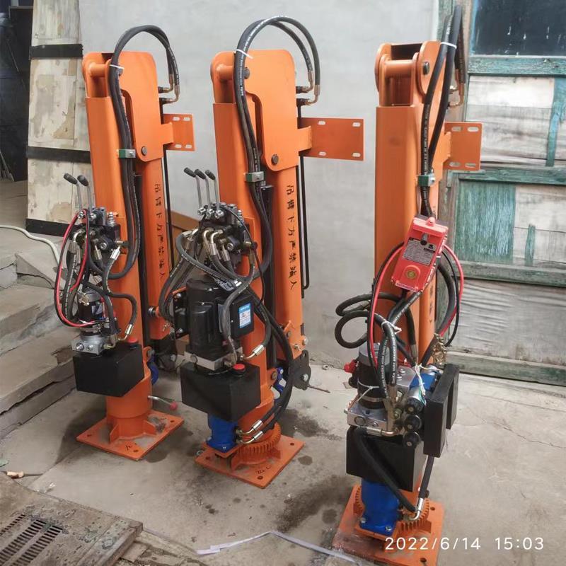 台南市重汽蓝牌随车吊 3.2吨 国六动力强 液压驱动 农用自卸起重机